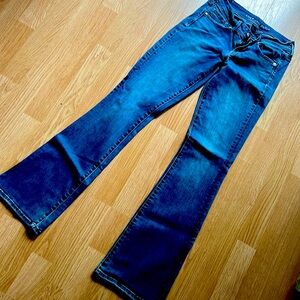 AE size 6 Long kick boot jeans women